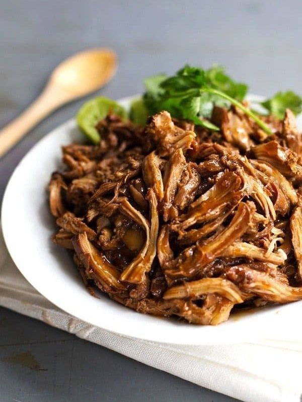 Honey Glazed Crockpot Chicken Adobo - simple pantry ingredients, hardly any hands-on time, 200 calories. | https://simple-slim.today