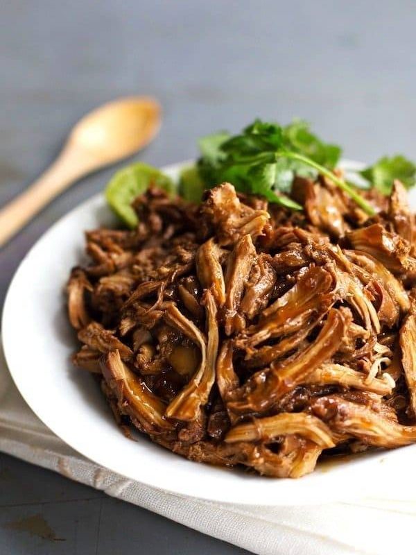 Honey Glazed Crockpot Chicken Adobo - simple pantry ingredients, hardly any hands-on time, 200 calories. | https://simple-slim.today