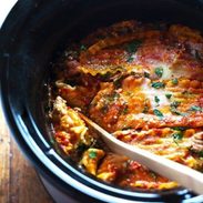 Super Easy Skinny Veggie Crockpot Lasagna - a handful of simple ingredients for a healthy family dinner. | https://simple-slim.today